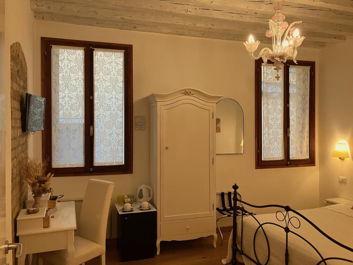 B&B Residenza Corte Antica Venedig Exteriör bild