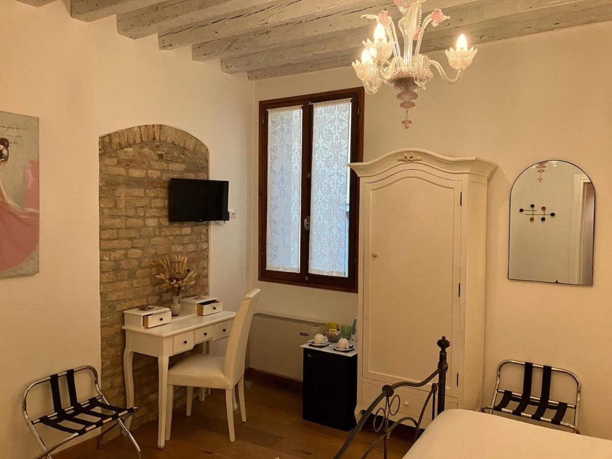 B&B Residenza Corte Antica Venedig Exteriör bild