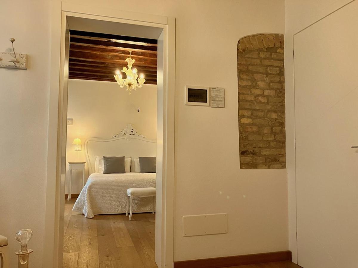 B&B Residenza Corte Antica Venedig Exteriör bild